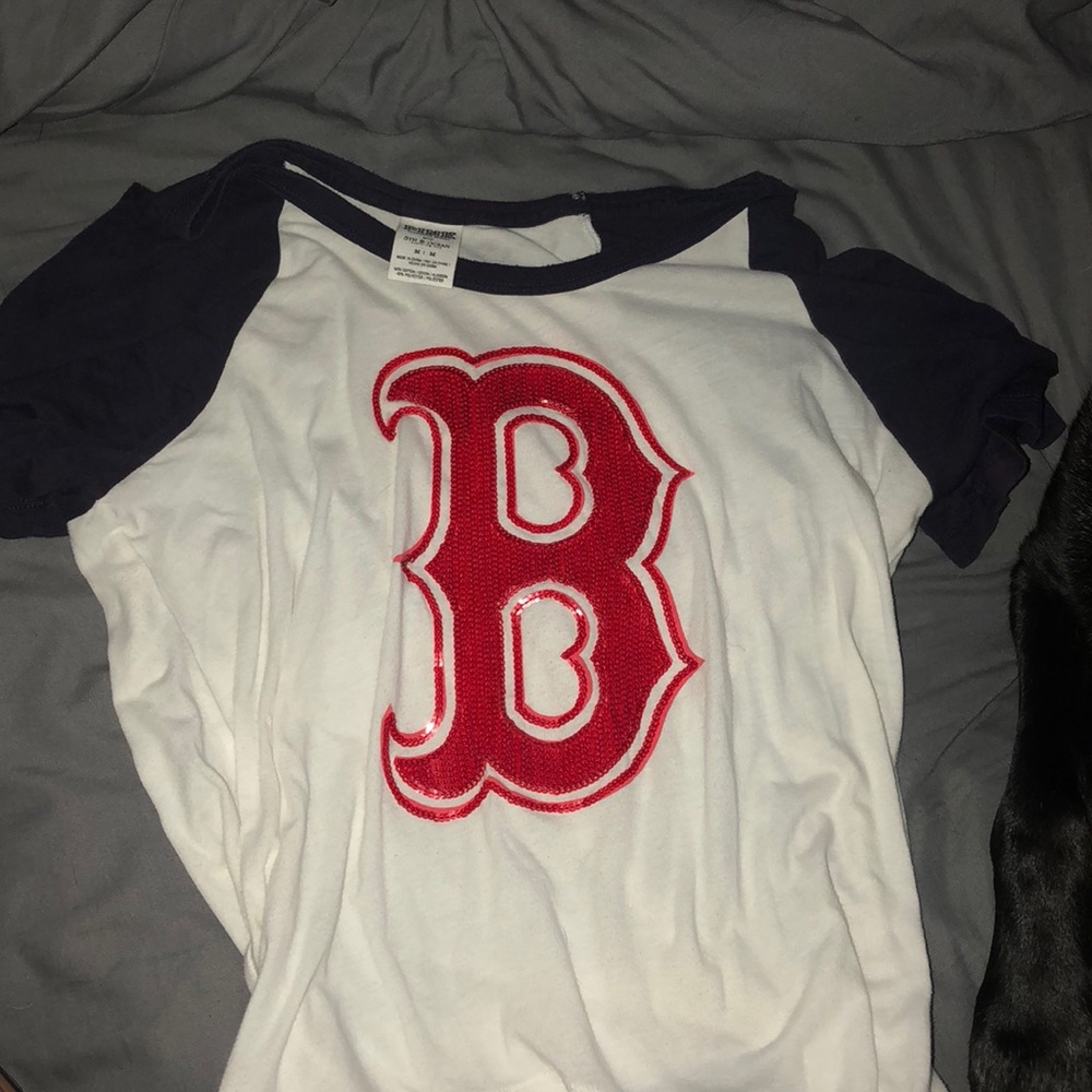 Pink Boston Red Socks Shirt Size M